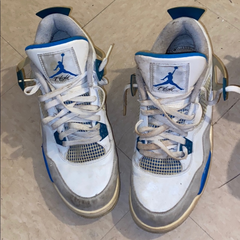 Jordan 4 Retro Military Blue (2012)